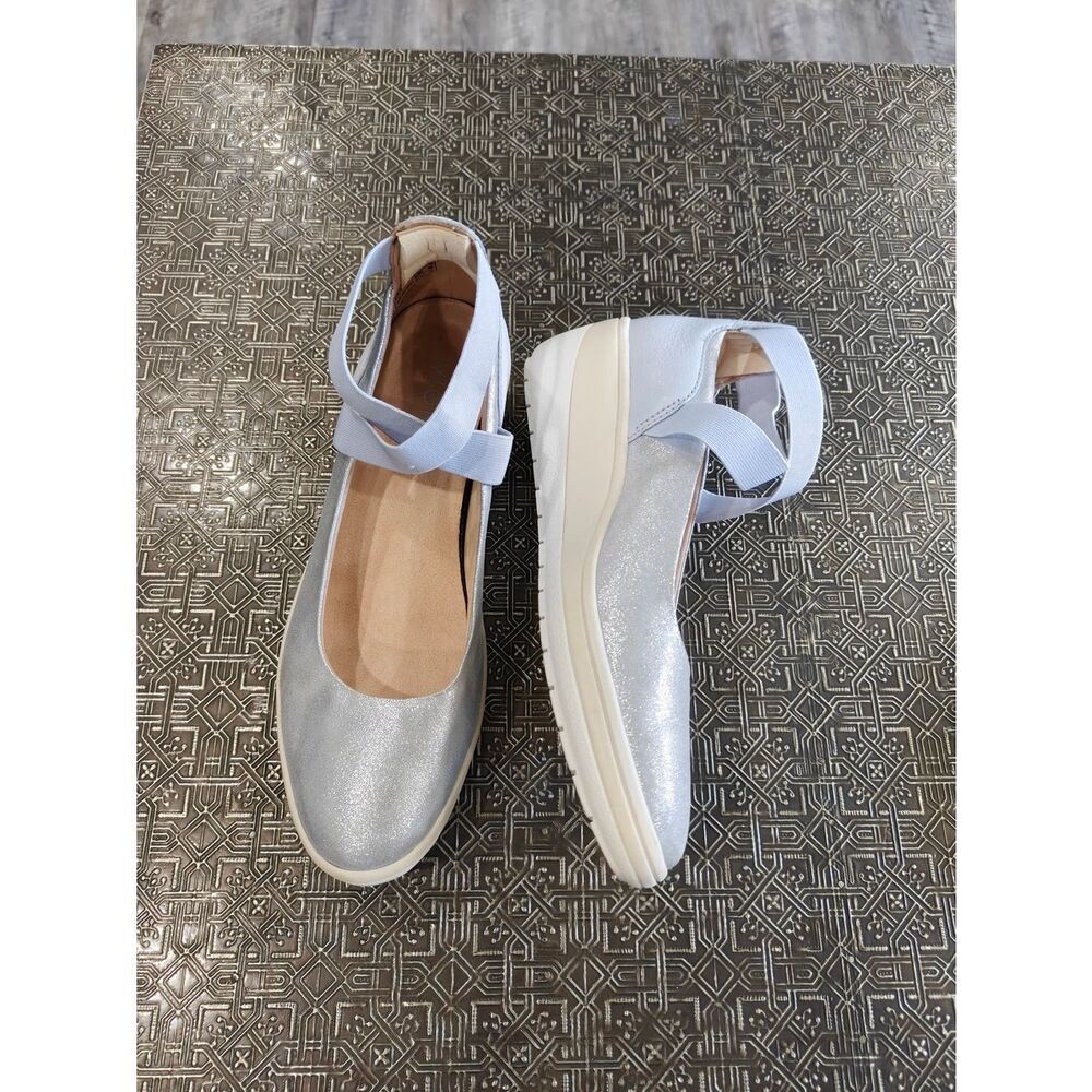 🐢 Vionic Ellery Wedge Metallic Blue Size 6 Excellent Condition.